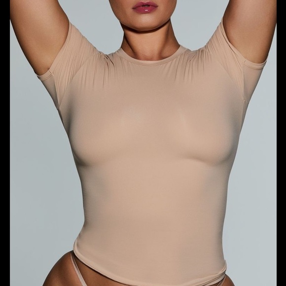 🆕SKIMS CLAY FITS EVERYBODY T-SHIRT SIZE SMALL NWT - Picture 6 of 8